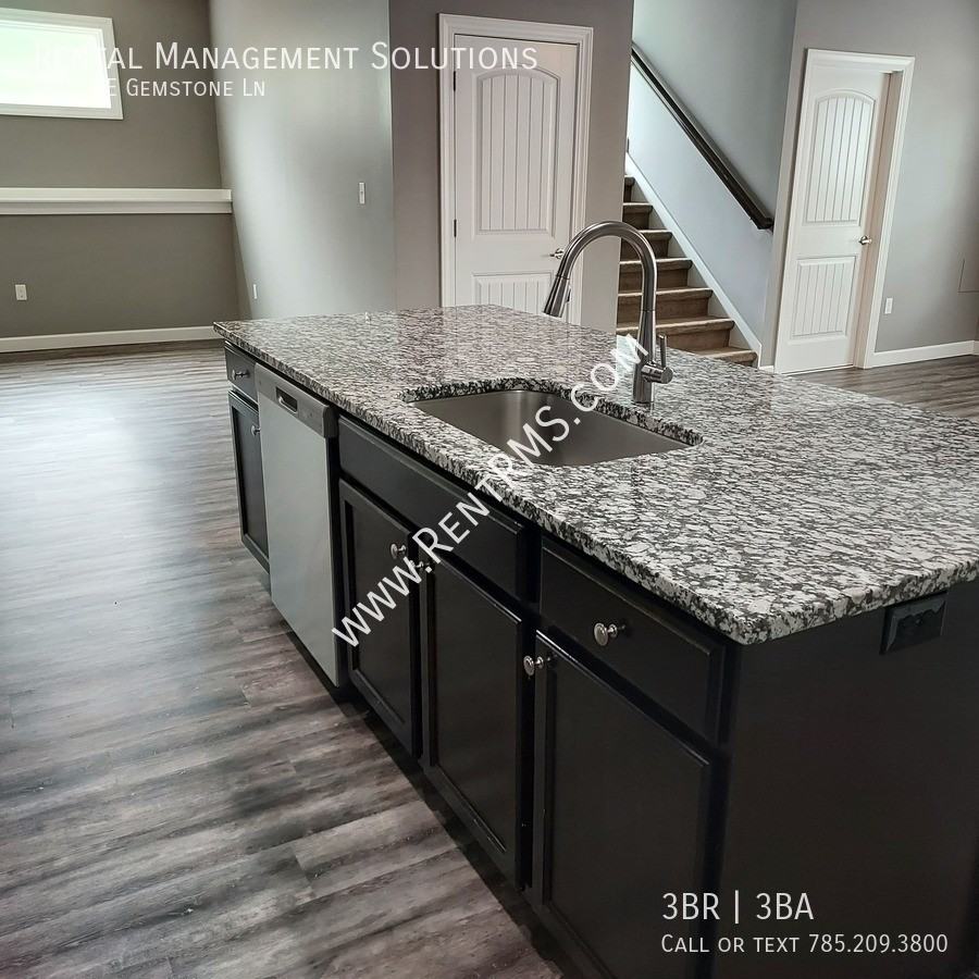 4405 Se Gemstone Ln - Photo 5 of 33