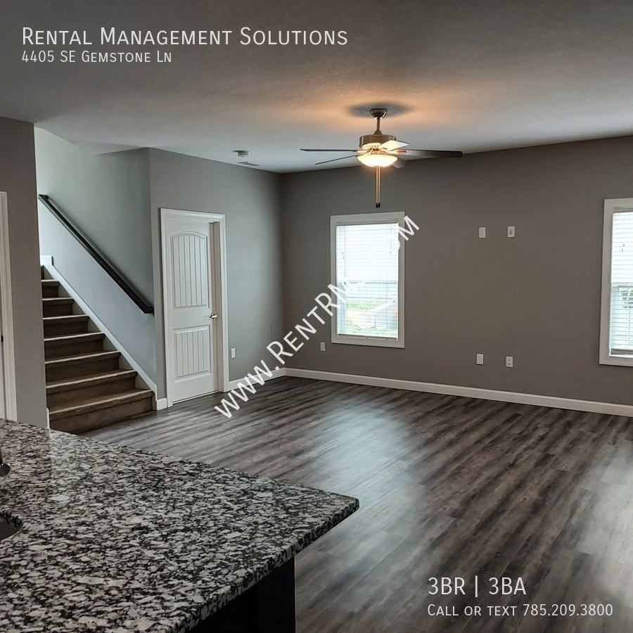 4405 Se Gemstone Ln - Photo 6 of 33