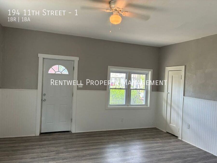 194 11th St #1 - Photo 3 of 7