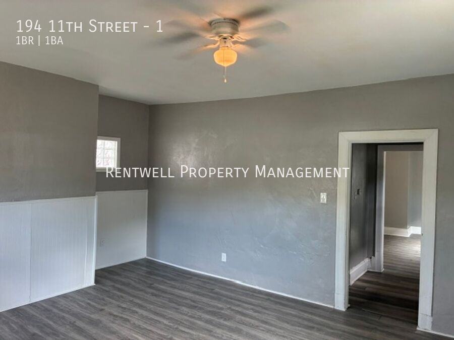194 11th St #1 - Photo 4 of 7