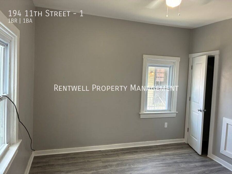 194 11th St #1 - Photo 6 of 7