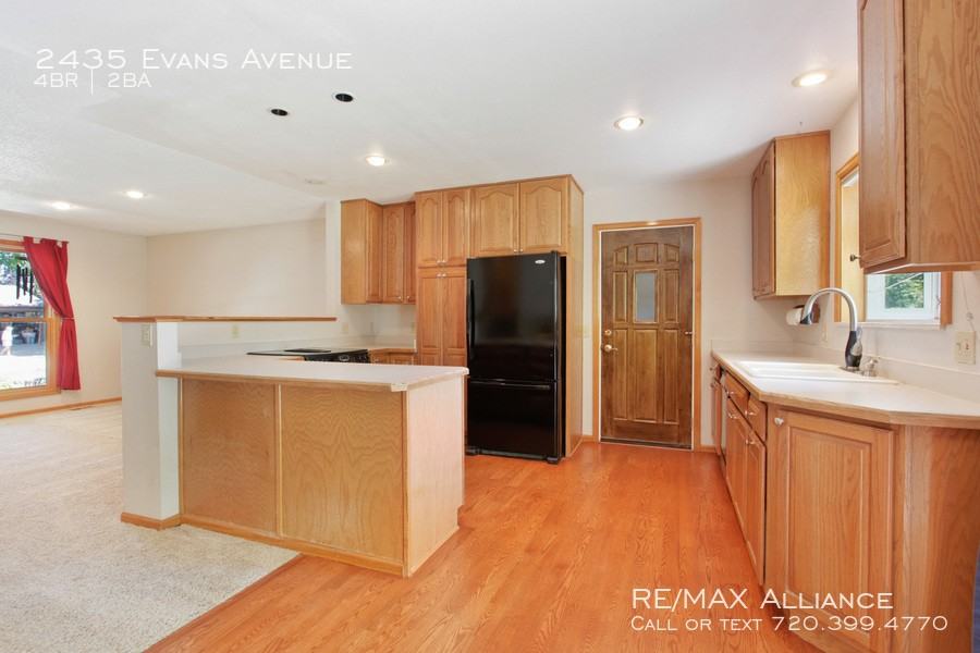 2435 Evans Ave - Photo 7 of 28