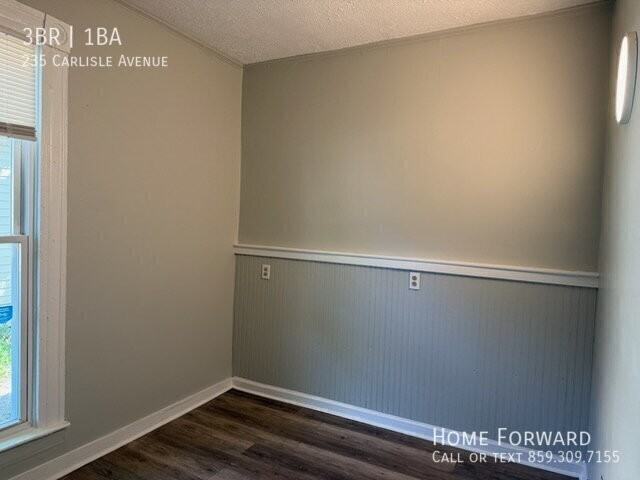 235 Carlisle Ave - Photo 5 of 7