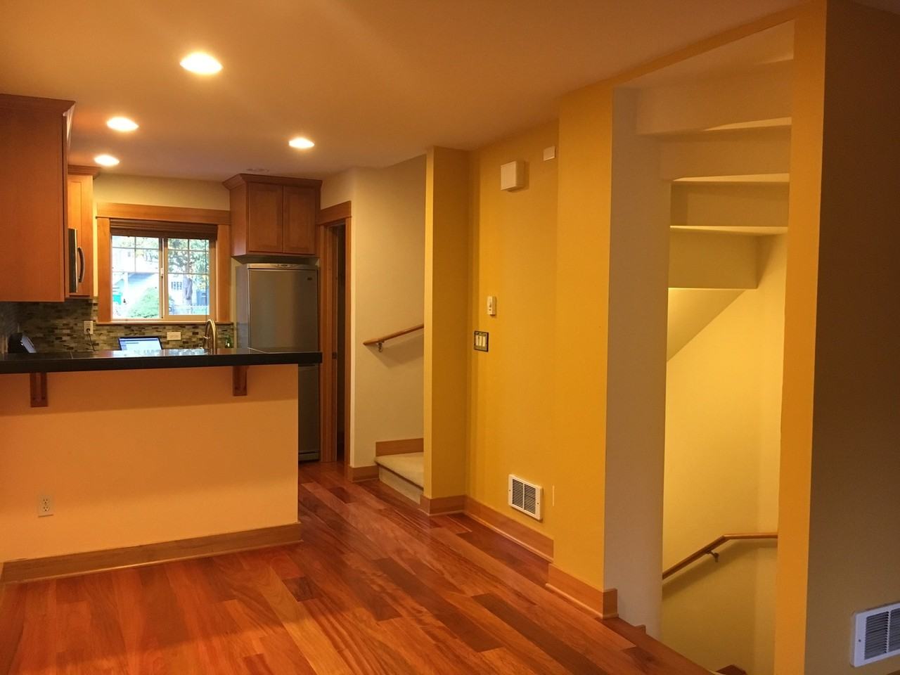 2109 15th Ave S #B - Photo 2 of 17