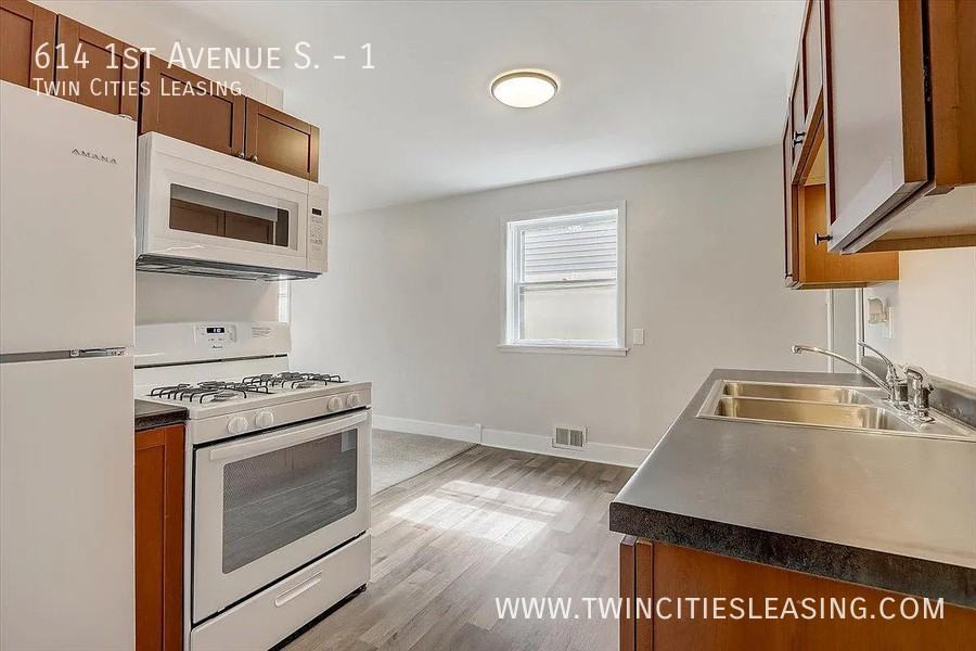 614 1st Ave S #1 - Photo 5 of 16