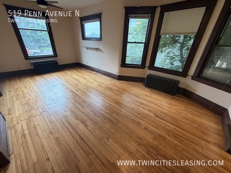 519 Penn Ave N - Photo 2 of 24