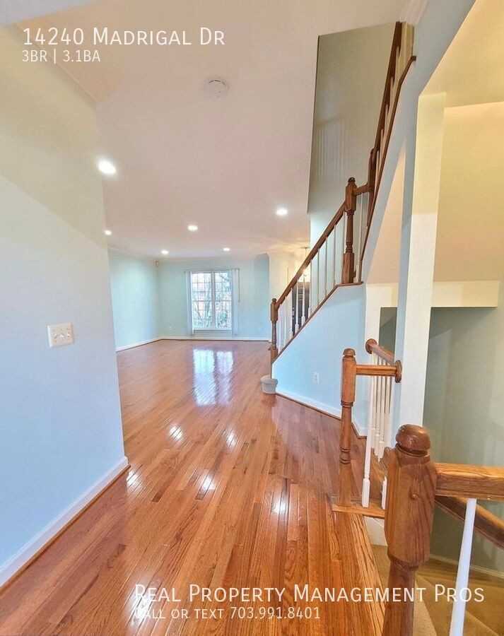 14240 Madrigal Dr - Photo 4 of 21