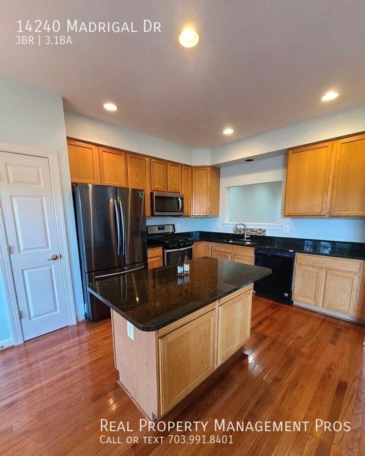 14240 Madrigal Dr - Photo 6 of 21