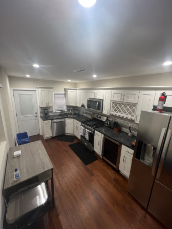 2055 Mountain St - Photo 4 of 14