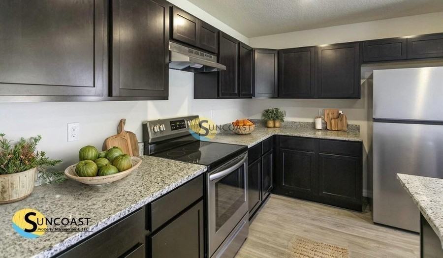 391 Greenbriar Blvd - Photo 3 of 17