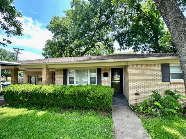 1317 Hillside St - Photo 2 of 20