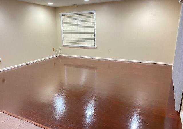 1077 Roseberry Ct - Photo 6 of 21
