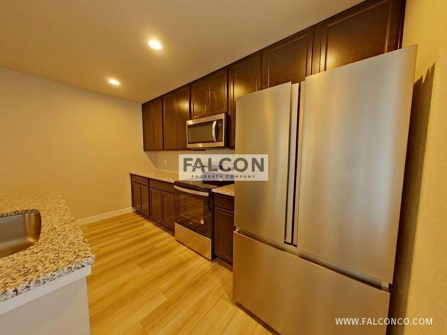 6773 Nystrom Ter - Photo 4 of 31