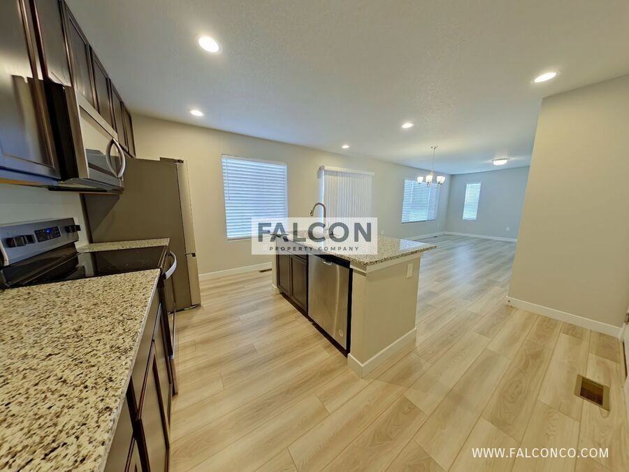 6773 Nystrom Ter - Photo 6 of 31