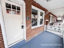 featured image of 1112 W Poplar St