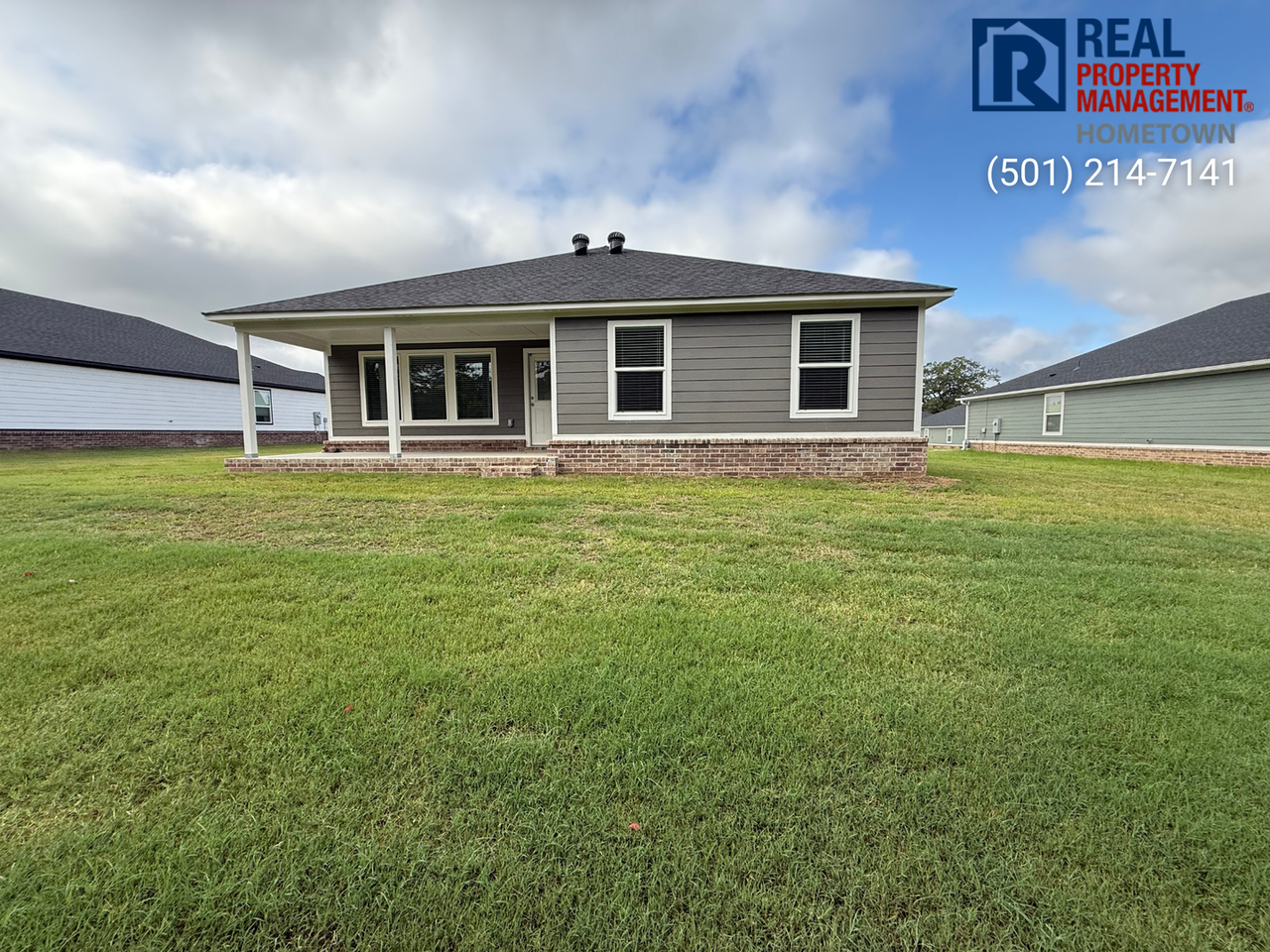 4340 Sloan Dr - Photo 2 of 23