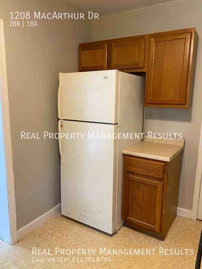 1208 Macarthur Dr - Photo 5 of 16