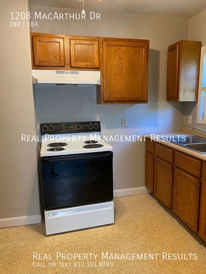 1208 Macarthur Dr - Photo 6 of 16