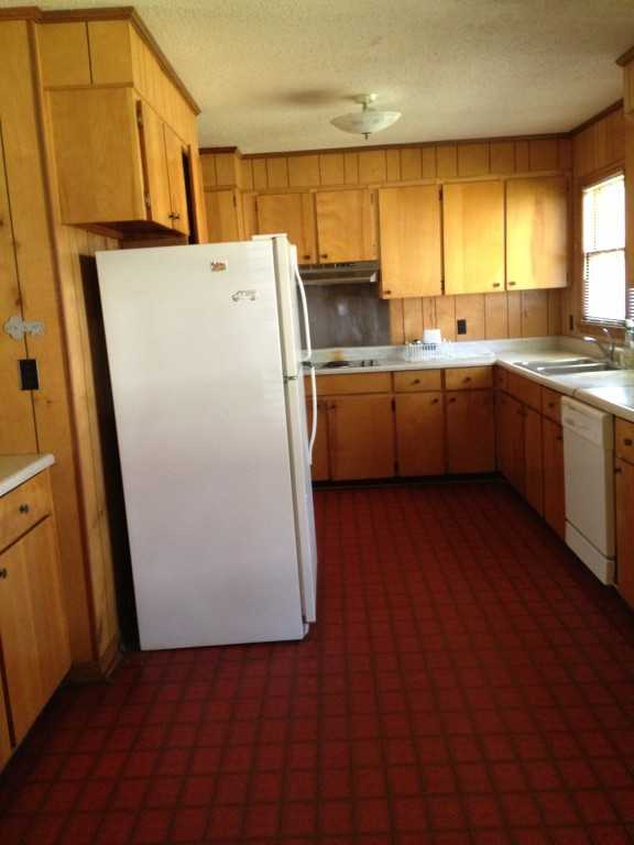 118 Prosser Rd - Photo 3 of 8
