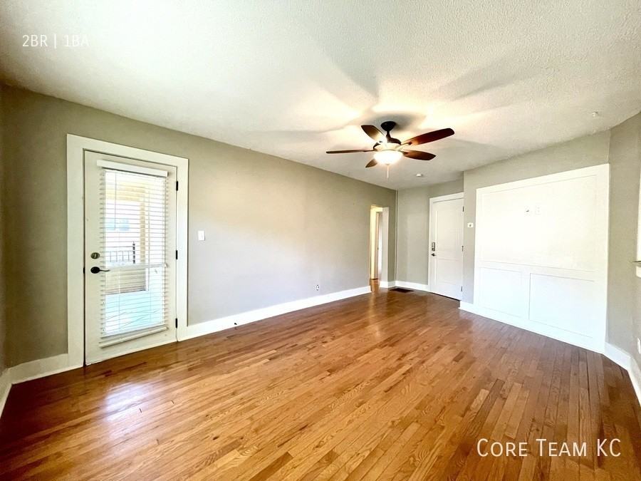 4328 Roanoke Pkwy #201