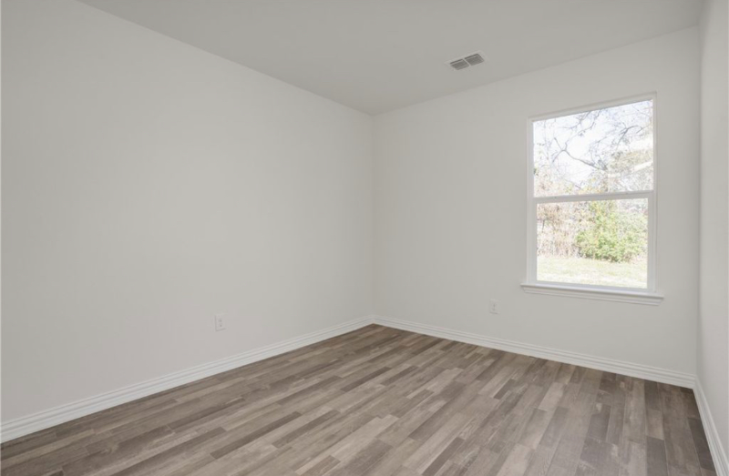1123 N 13th St #B - Photo 2 of 6