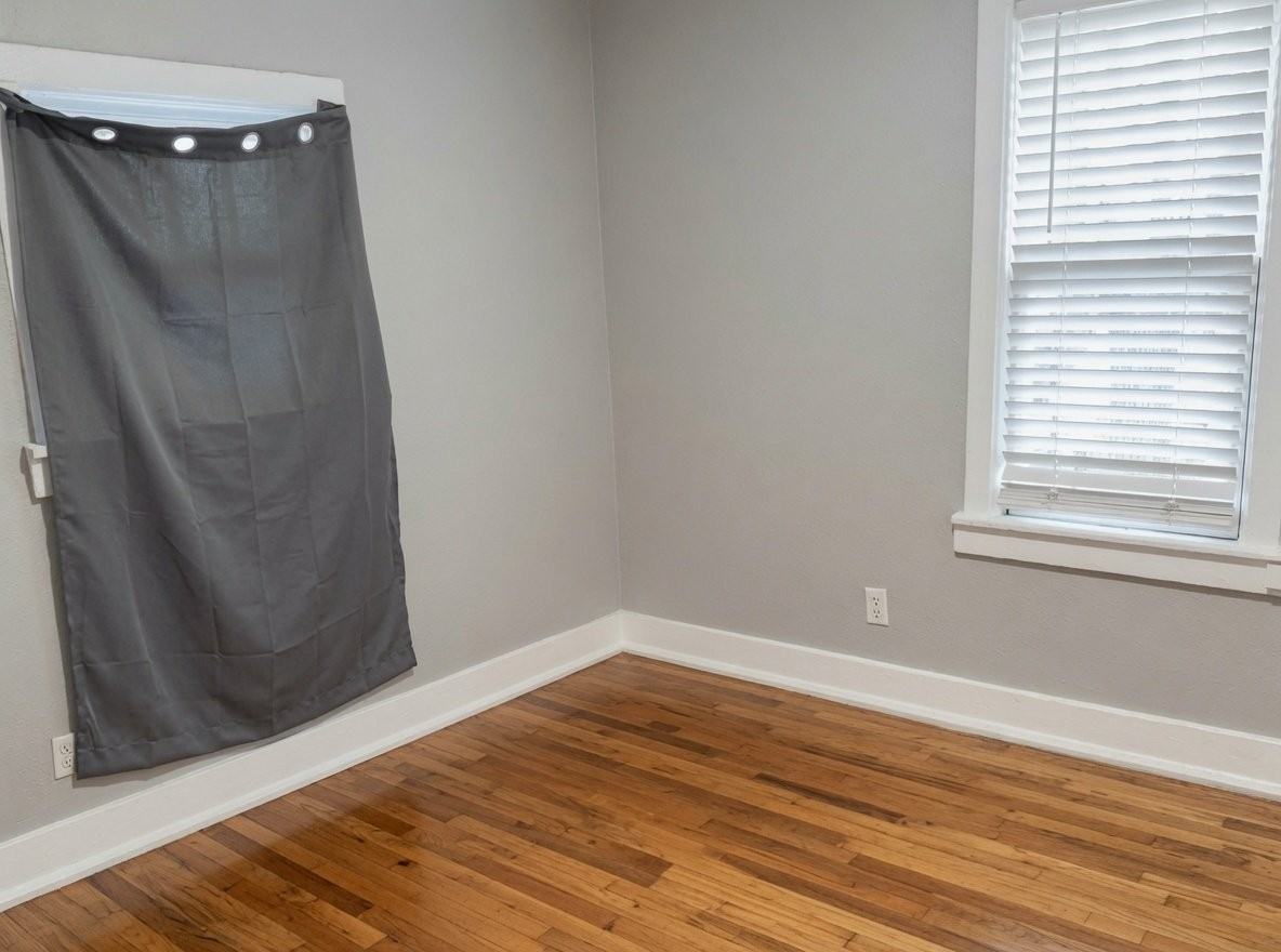 642 Bellevue Pl - Photo 7 of 15