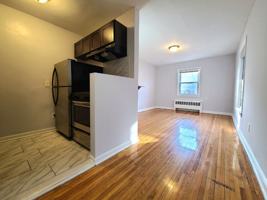 featured image of 2 Beaumont Pl #2D
