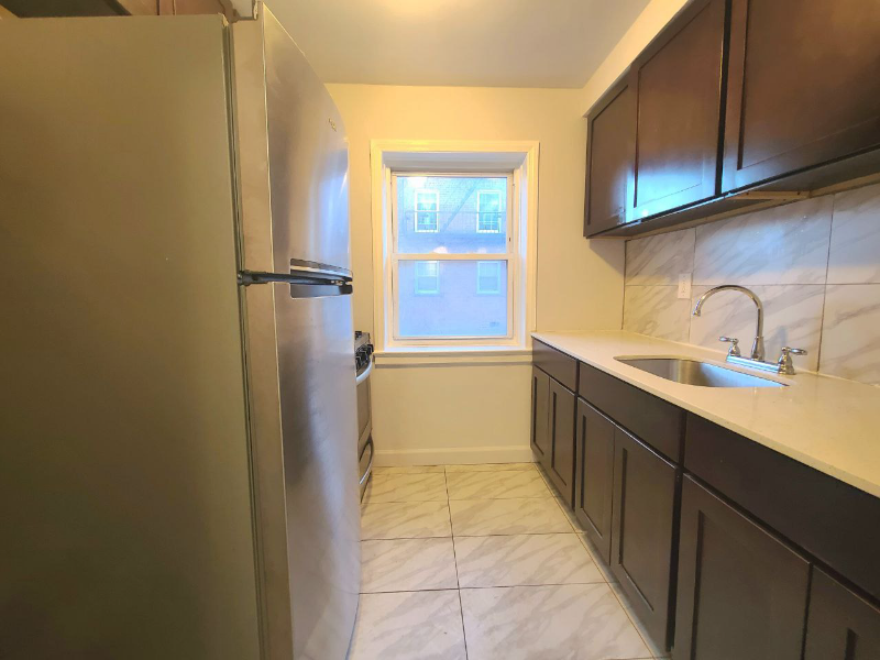 2 Beaumont Pl #2D - Photo 3 of 5
