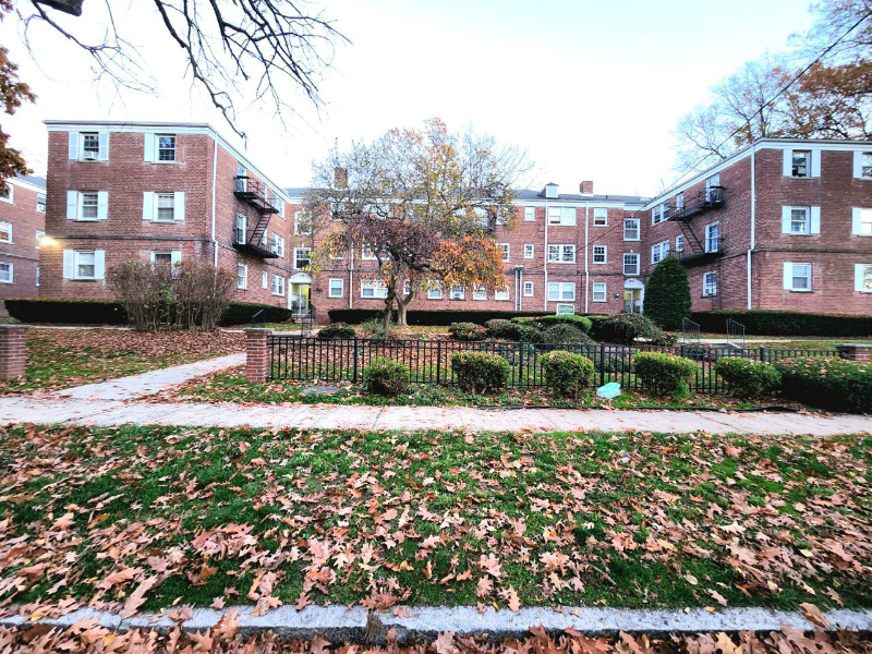 2 Beaumont Pl #2D - Photo 5 of 5