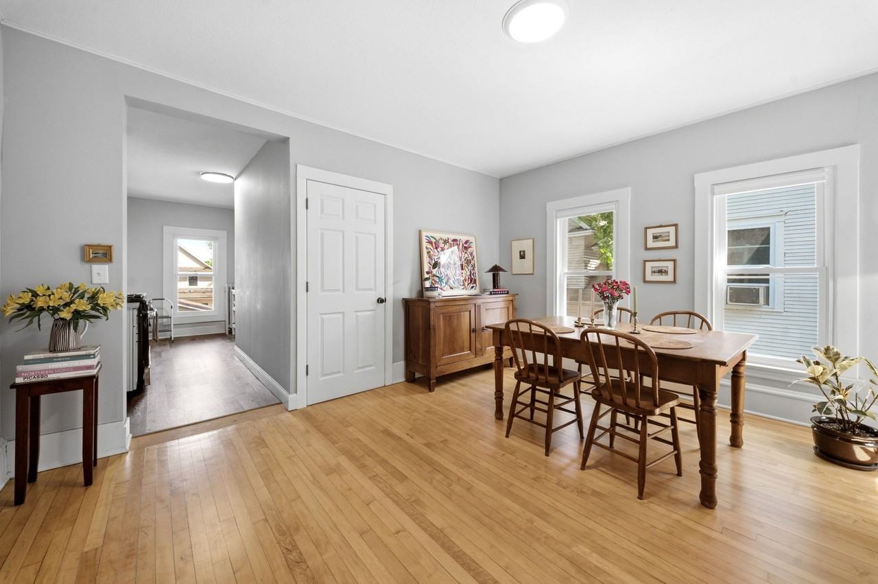 1527 Madison St Ne #2 - Photo 7 of 30