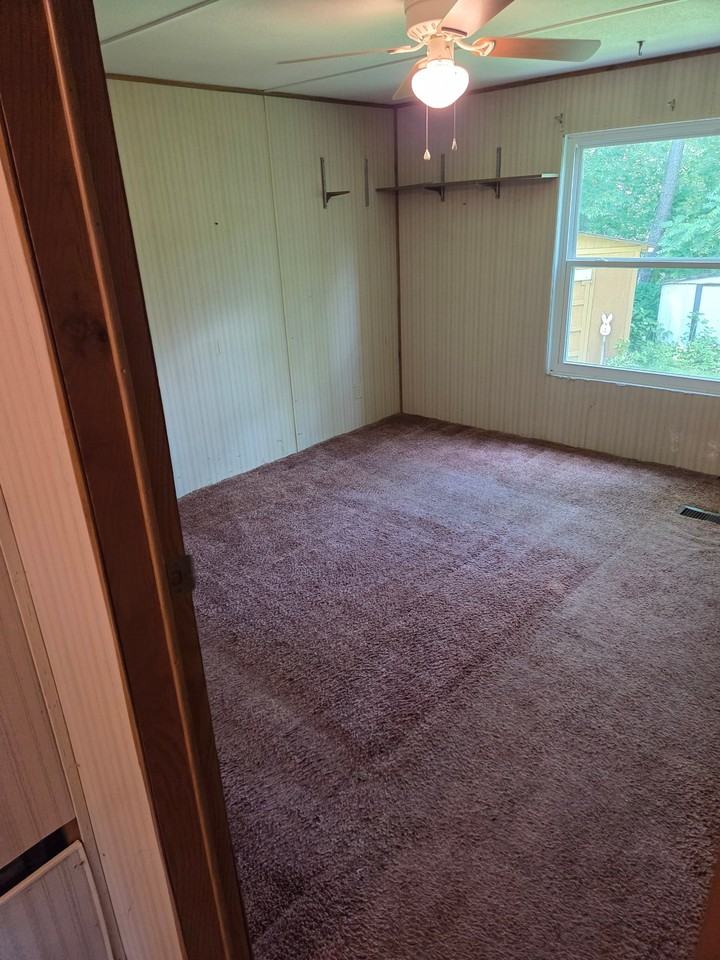 4689 Kirby Ave Ne - Photo 2 of 13
