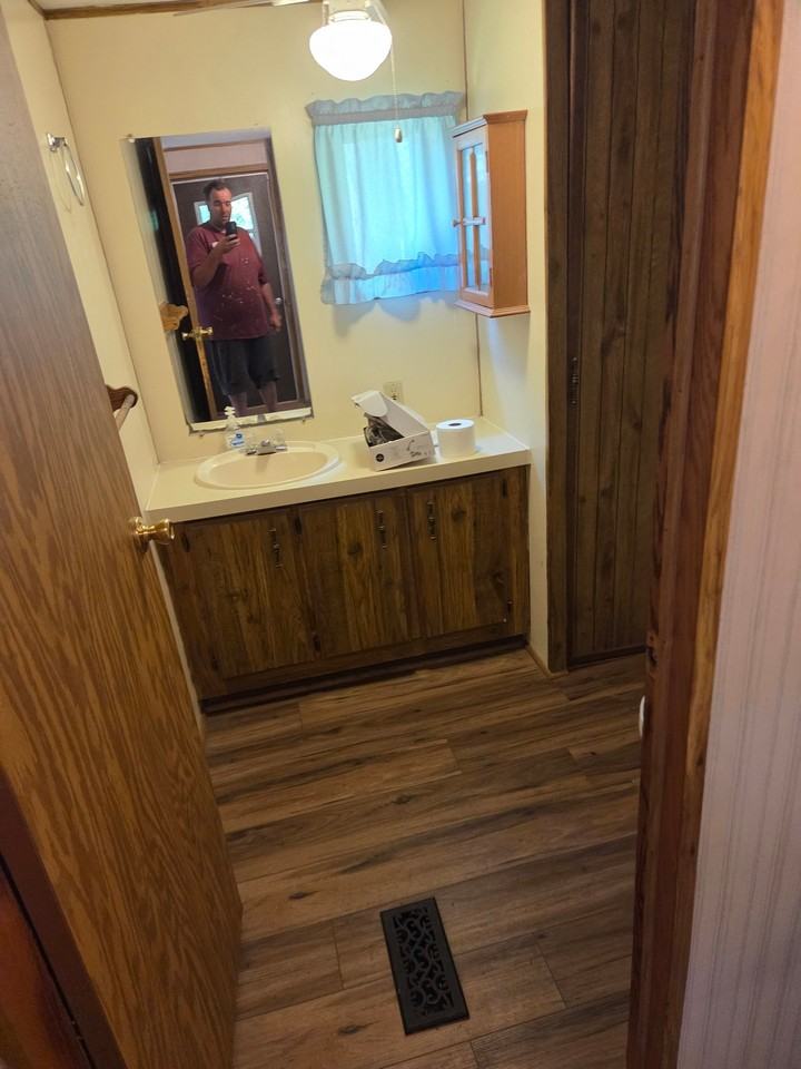 4689 Kirby Ave Ne - Photo 5 of 13