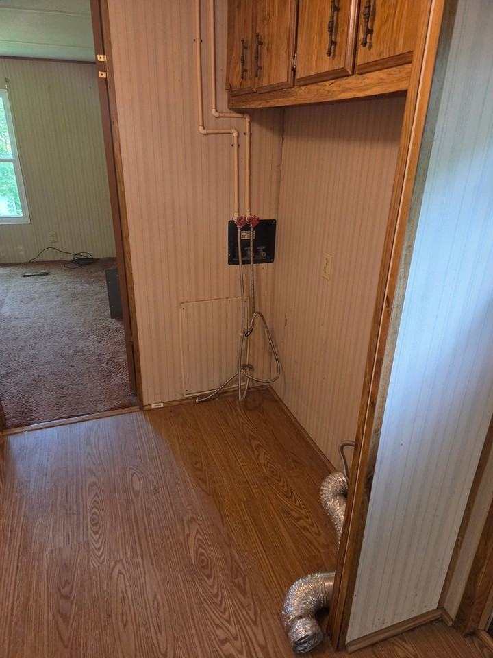 4689 Kirby Ave Ne - Photo 6 of 13