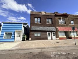 featured image of 2228 W 3rd St #4