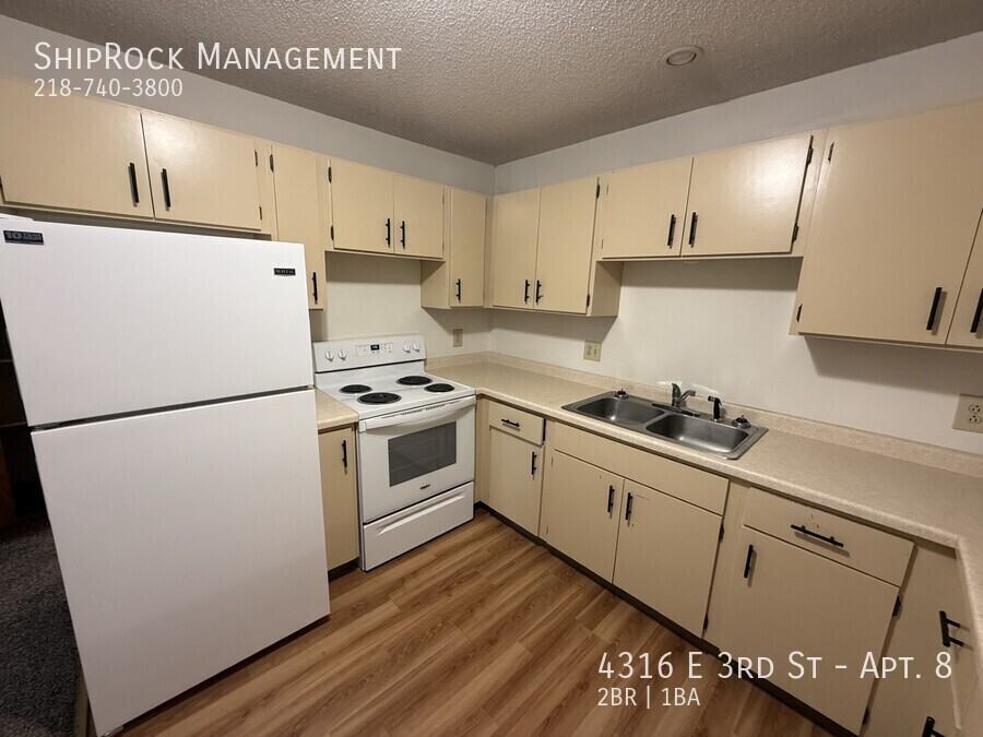 4316 E 3rd St #8 - Photo 7 of 14