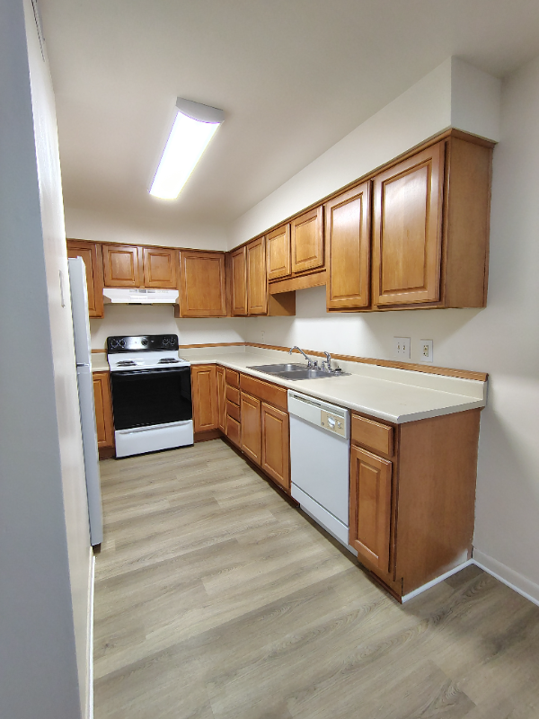600 Reusens Rd #H84 - Photo 3 of 11