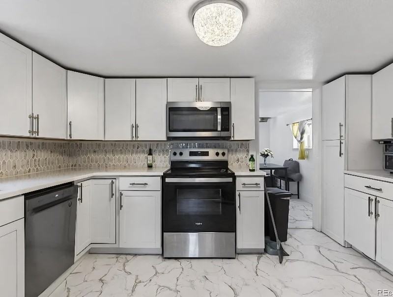 307 E Oak St #B - Photo 2 of 8
