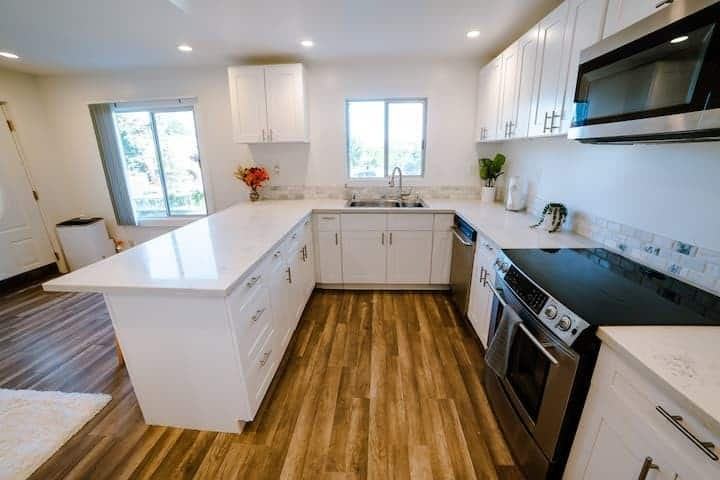 366 3rd St - Photo 3 of 6