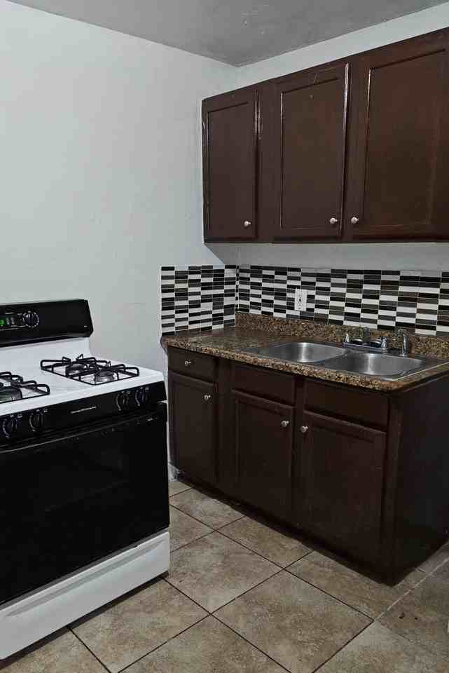 1333 W Taylor St #3