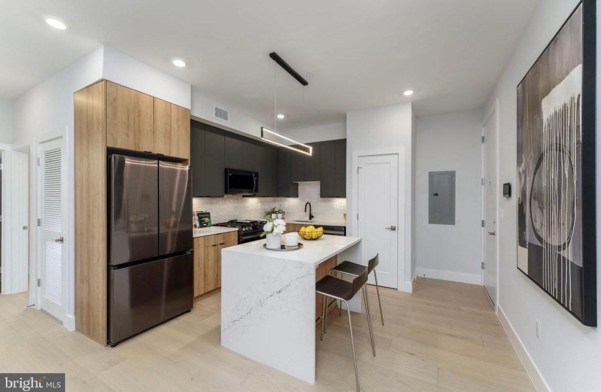1112 6th St Nw #6 - Photo 3 of 17