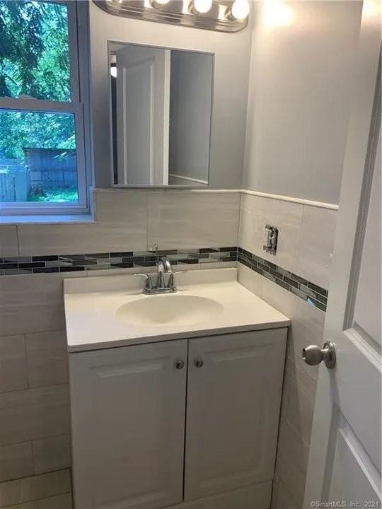 15 Barbour St #2 - Photo 5 of 14