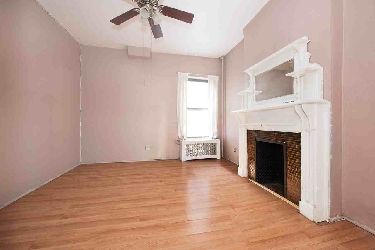 607 W 138th St #3 - Photo 4 of 7