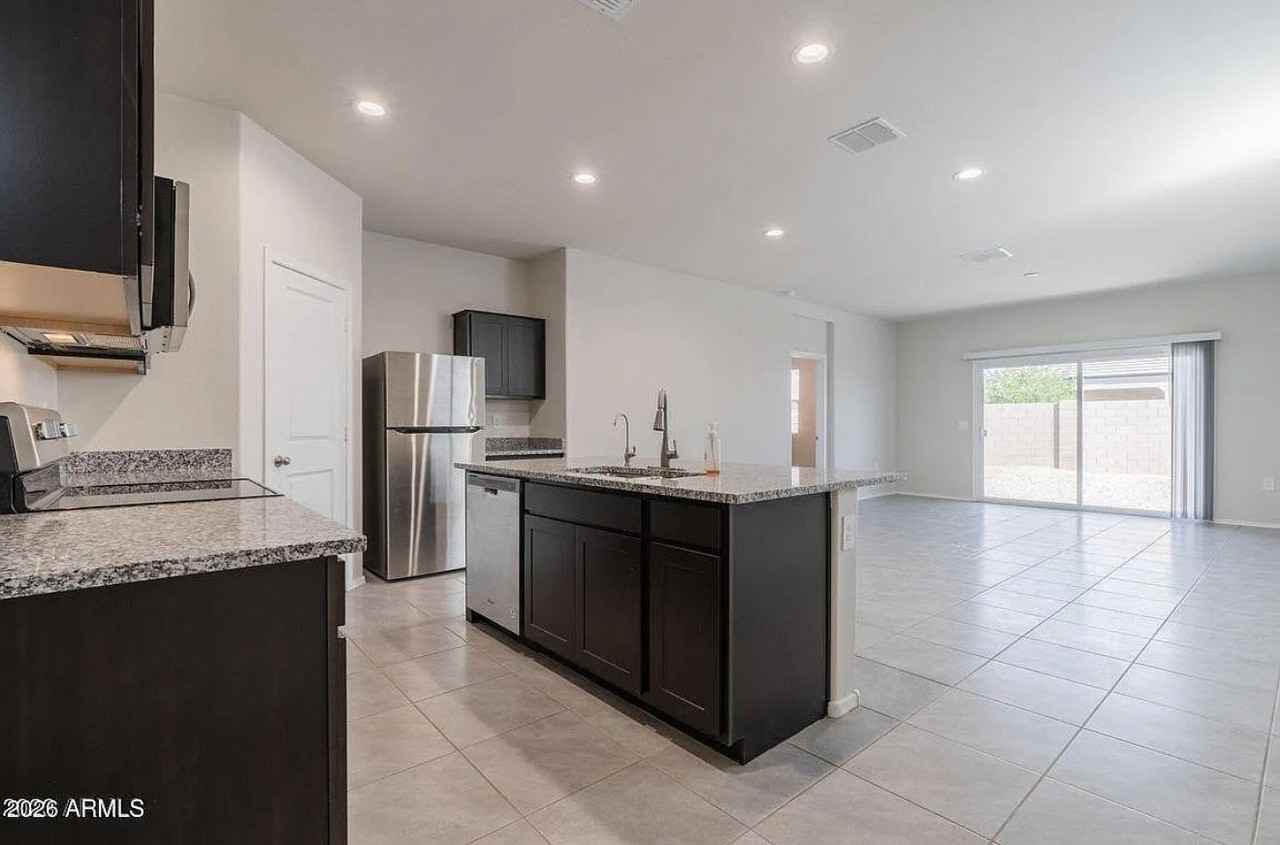 5135 E Umber Rd - Photo 3 of 17