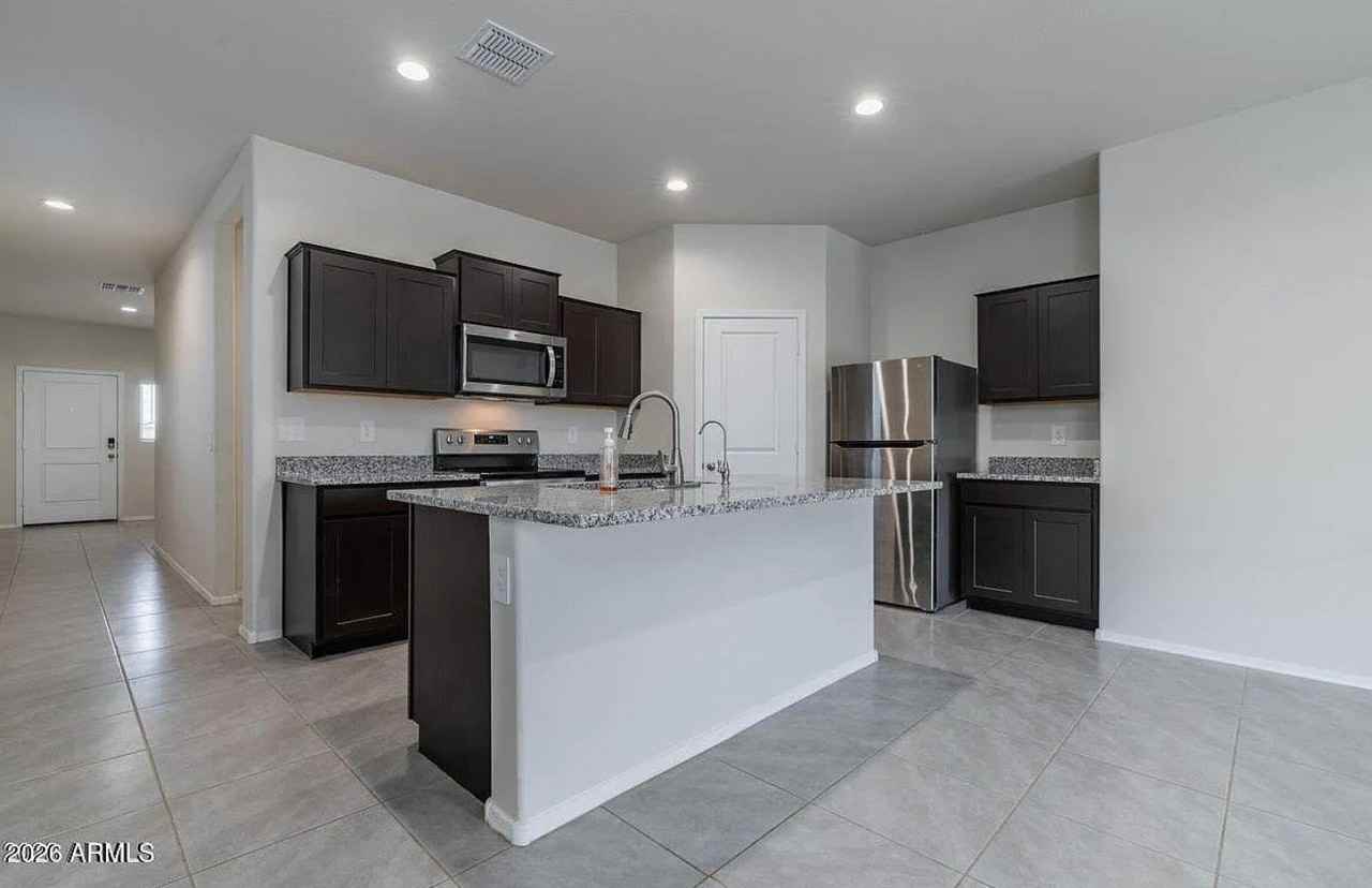 5135 E Umber Rd - Photo 4 of 17