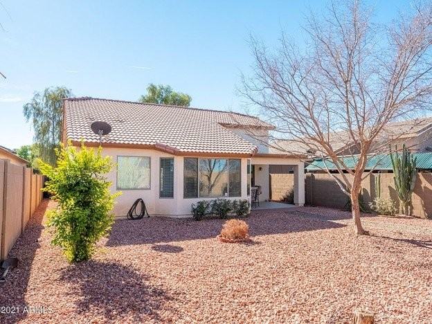 2570 E Silversmith Trl - Photo 2 of 18