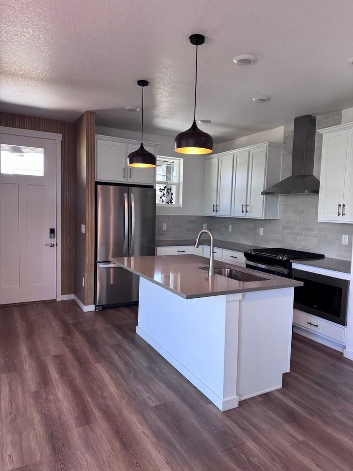 962 Andrews Crest Dr - Photo 5 of 11