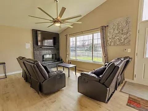 3207 Gregory Ave - Photo 5 of 15