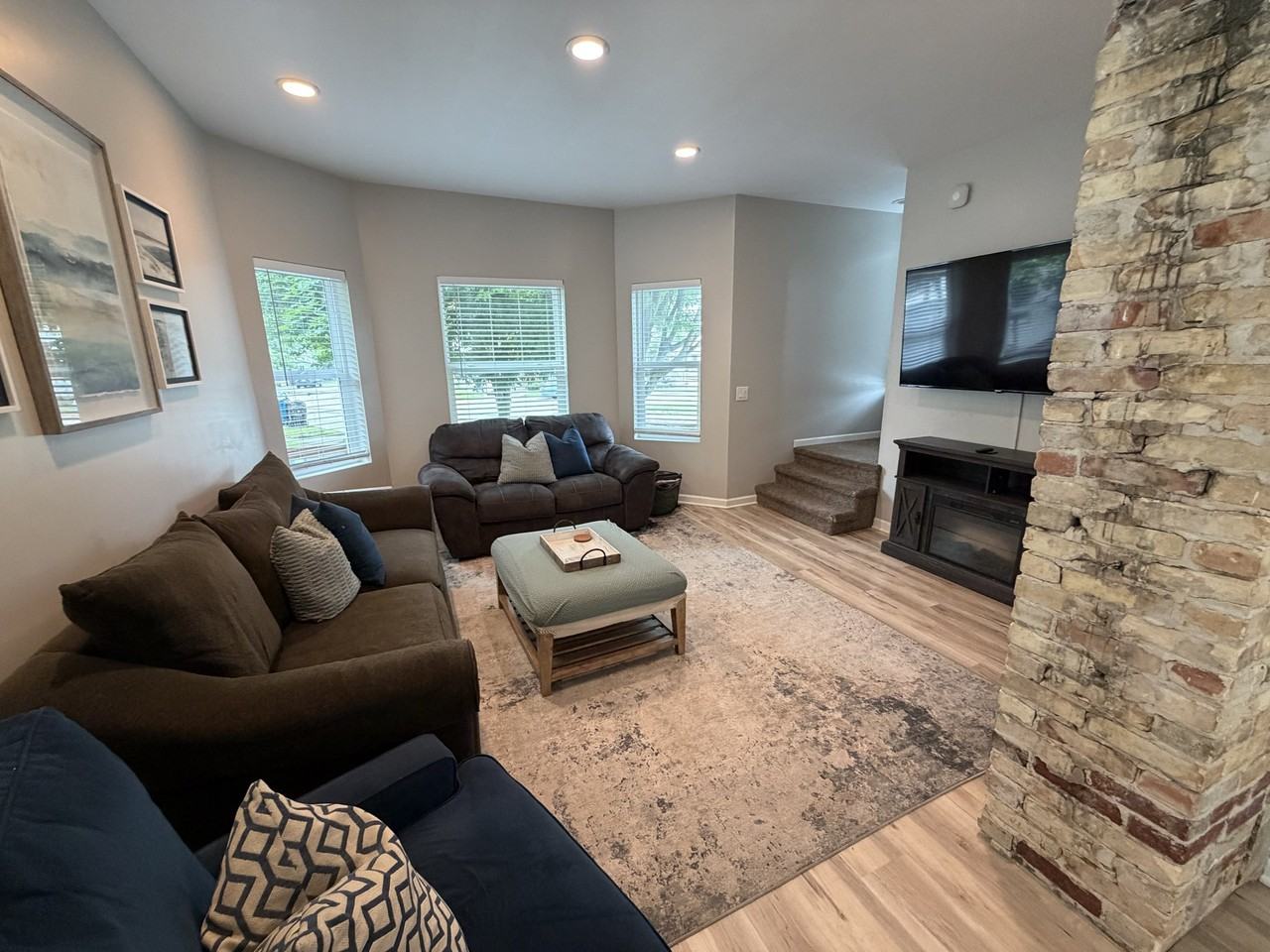 612 Columbus Ave - Photo 5 of 20