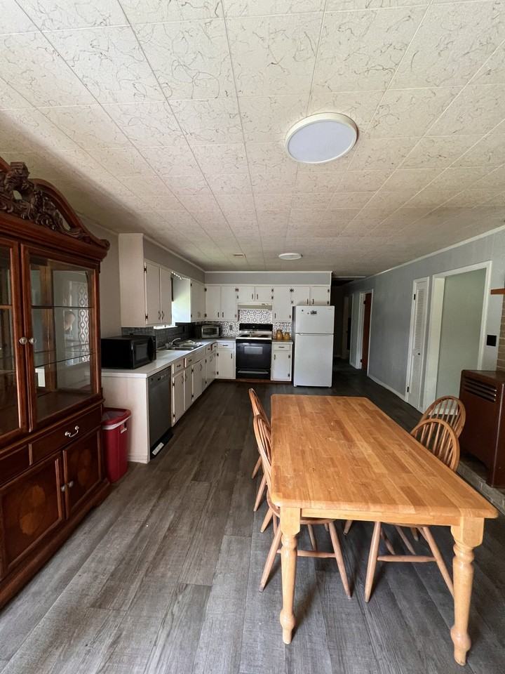 3950 Hwywest #1 - Photo 2 of 3