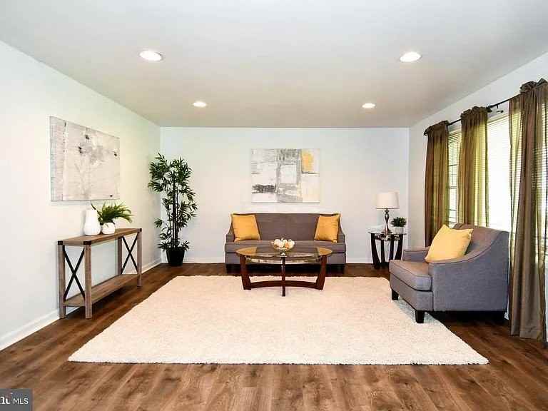 3306 Moreland Pl - Photo 5 of 12